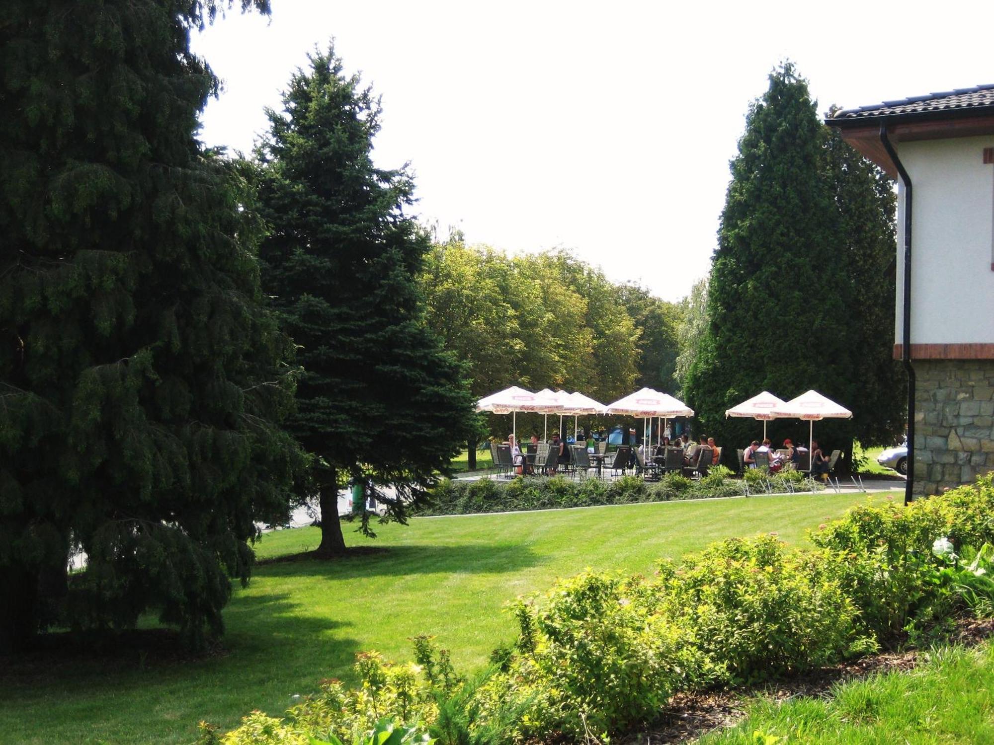 Hotel Terasa Frydek-Mistek Bagian luar foto